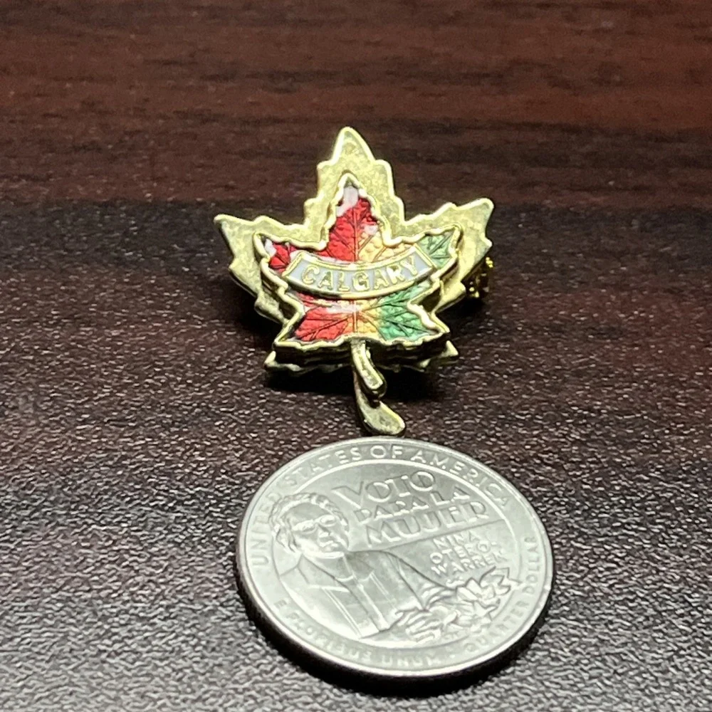 Calgary Canada Maple Leaf Lapel‎ Hat Pin
